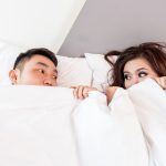 Bandeau anti-ronflement : une solution efficace pour un sommeil paisible